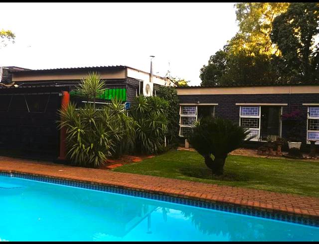 5 BEDROOM HOUSE FOR SALE IN THREE RIVERS